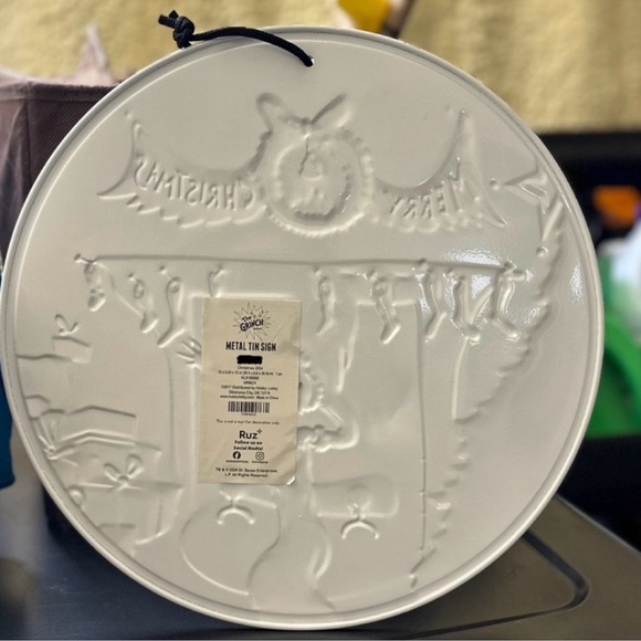 Grinch Sign - Picture 2 of 2